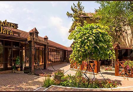 Hotel Bachus Kisinyov Kültér fotó
