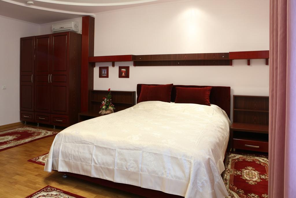 Hotel Bachus Kisinyov Szoba fotó