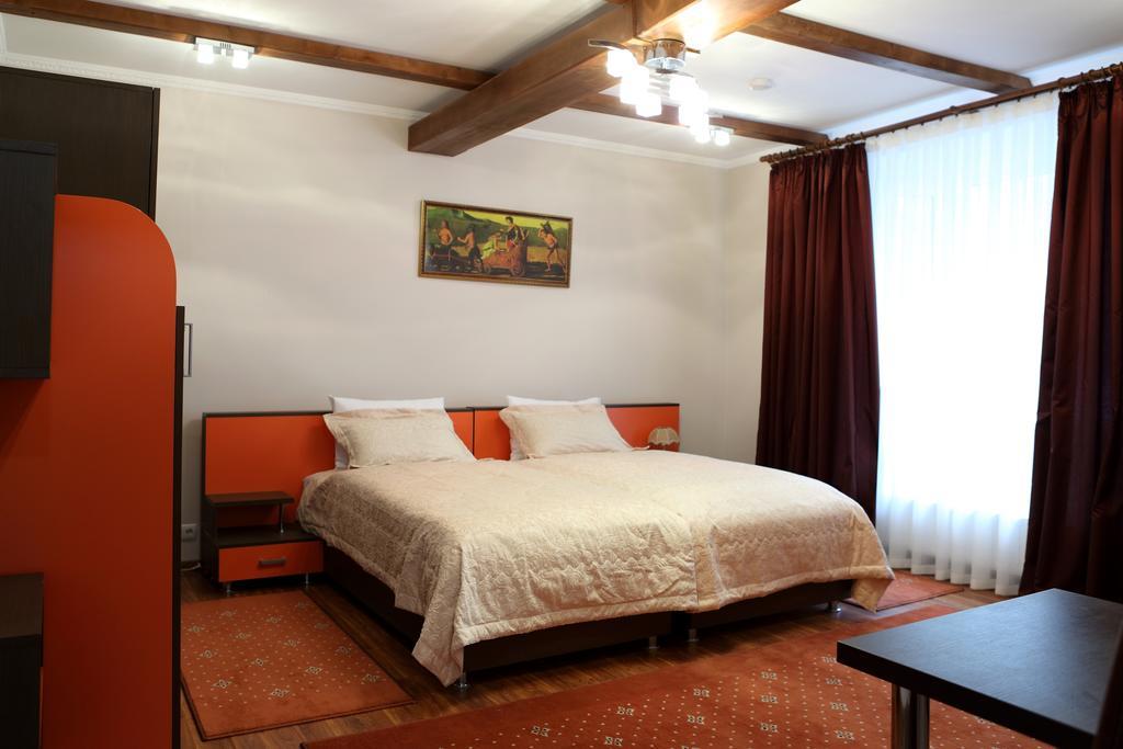 Hotel Bachus Kisinyov Szoba fotó