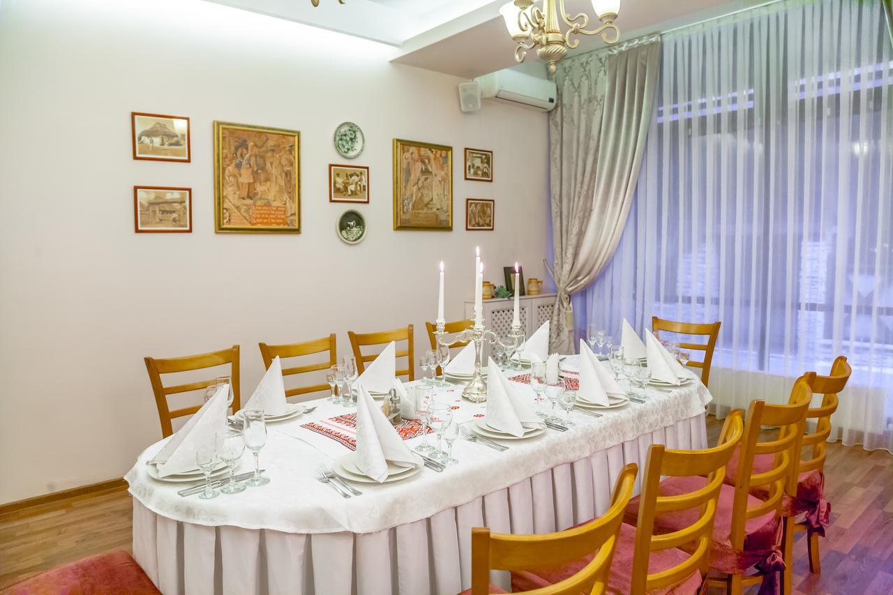 Hotel Bachus Kisinyov Kültér fotó